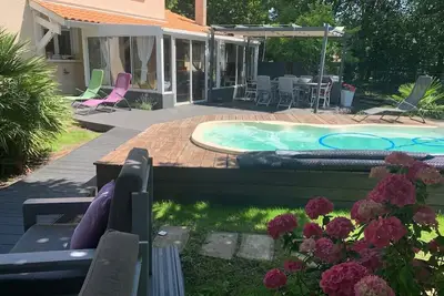 Image de Lanton Maison 3 chambres piscine chauffée à 200 m de la plage.