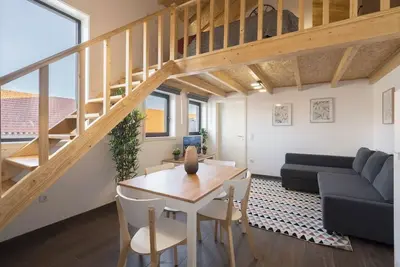 Image de Stylish Duplex | Terrace & River View by Host Wise