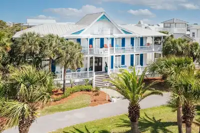 Image de Bare Feet Retreat - Gorgeous Gulf Views, Private Pool, Easy Beach Access!