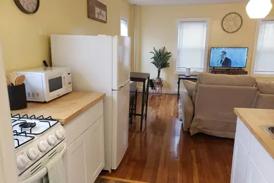 Image de The West Loft at Dartmouth Avenue *New 1-Bed Apt