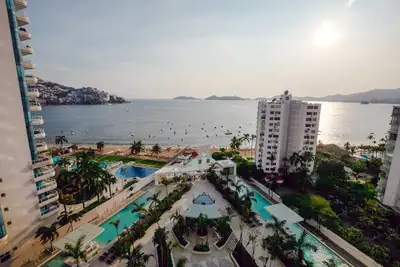 Image de Luxury apartment in front of Acapulco Beach