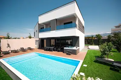 Image de Maison de vacances Novalja pour 1 - 10 personnes avec 4 chambres à coucher - Maison de vacances