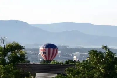 Image de 1 Bedroom For Rent. Amazing Mountain & Hot Air Balloon Views