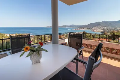 Image de Grifeu 5 Appartement lumineux avec terrasse et vue