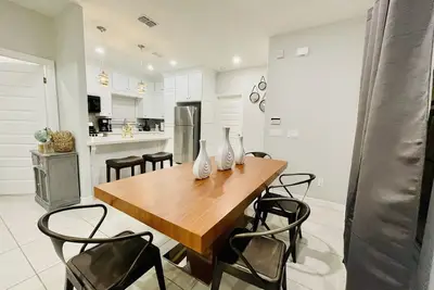 Image de 🌟New🌟Close To Mall🌟Near Hospitals🌟Best Location🌟