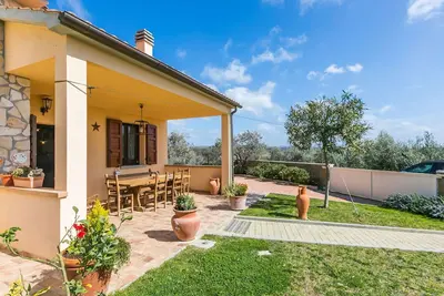 Image de Maison de vacances privée avec climatisation, Wifi, piscine privée, Tv, patio, animaux admis