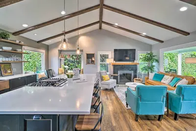 Image de Chic Vancouver Cottage: 1 Mile to Main Street