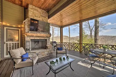 Image de Beautiful Lake Glenville Townhome w/ Mountain View