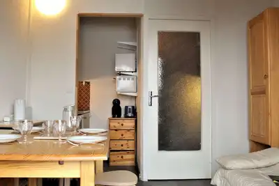 Image de Studio cabine au pied des pistes, 4 couchages, plein centre, balcon exposé Ouest, parking proche