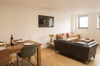 Image de Bright 2 Bed Flat in the heart of Old Town Swindon