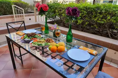 Image de 50% Off | New Listing | Private Garden, Pool, Gym