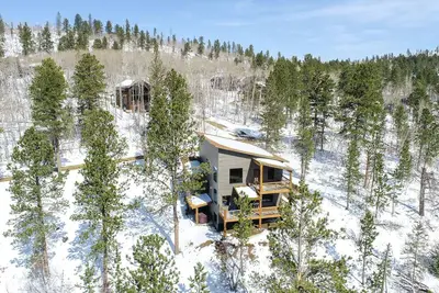 Image de New 3-Level Lodge w/ Amazing View Close to Slopes & Trails w/ Great Amenities