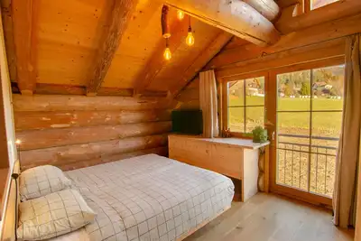 Image de Beautiful wooden house with mountain views