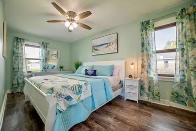 Seaside Escape Vermilion