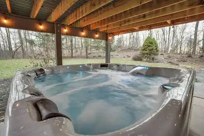 Image de The Cube | Hot Tub + Deck | 15 Private Acres |
