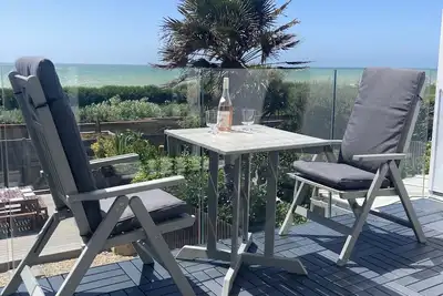 Image de Stunning, newly refurbished, beachfront townhouse in Rustington
