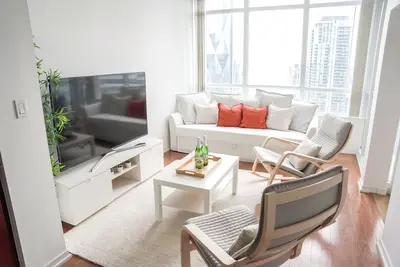 Image de Amazing Location: 1bdr + Den by Scotiabank Arena