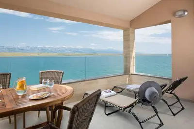 Image de 10 meters to the sea & beach | Air-conditioned apartment for 2-4 persons