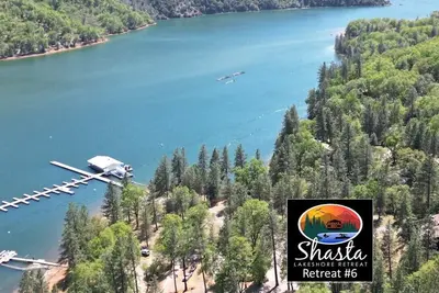 Image de Beautiful Shasta Lake Home, 12 Guests (6 Adults)  - Shasta Lakeshore Retreat #6