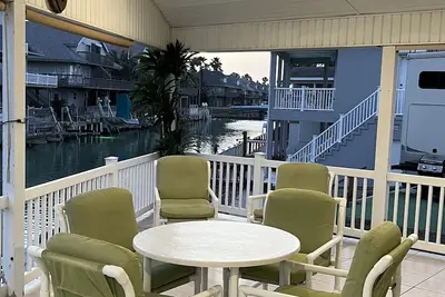 Image de Waterfront Cottage - 5 minutes from Beach