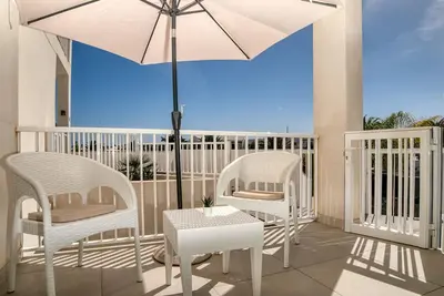 Image de Suite Aniagua Maison de vacances lumineuse avec vue sur la piscine