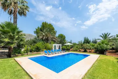 Maison de campagne \"La Sort Den Jaume\" avec vue sur les montagnes, piscine privée et Wi-Fi