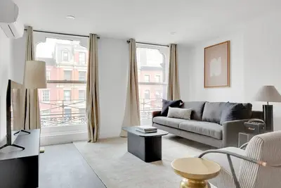 Image de Tasteful Cobble Hill 3br w/ W/D, near Tj, by Blueground
