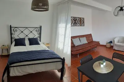 Porta Reguengos Modern Apartment free on street parking