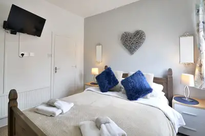 Image de Spacious 2 bed apartment close to all scarboroughs top amenaties