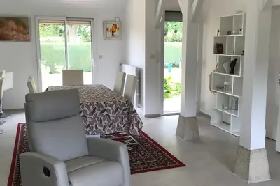 Image de Maison contemporaine standing, 8 pers grand jardin parkings wifi Thd, 5min plage