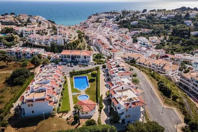 Image de Lily Fabulous 1 Bed Apt with Roof Terrace & Pool