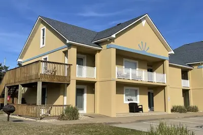 Image de Salty Dog a great beach vacation getaway! !