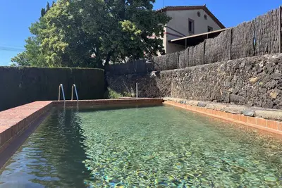 Large restored Catalan farmhouse with capacity for 24 people.