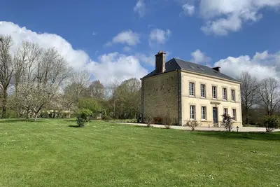 Image de Maison dans le Perche de 11 pièces, 5 chambres (9 couchages)