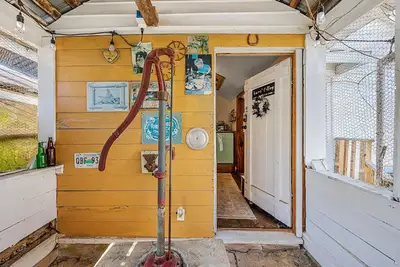 Image de Cozy Cottage Perfect for Couples Getaway near the Smoky Mountain, Dollywood & Pf