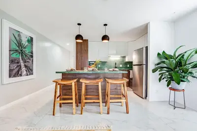 Image de Brand New Turtle Bay - Modern Condo