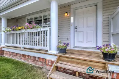 Image de Perfect Townhome with Large Bedrooms and Parking for 2 Vehicles
