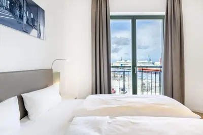 Image de Apartment in prime location with balcony and great view of the old harbor