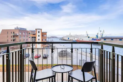 Image de Modern apartment in top location with balcony and beautiful view of the old harbor -