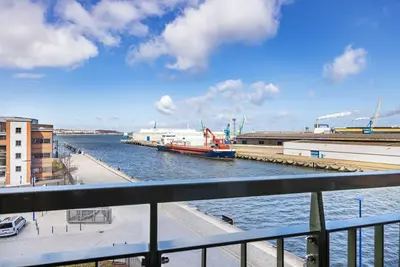 Image de Great harbor apartment with balcony and wonderful view of the harbor life -