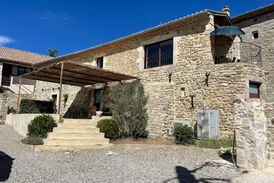 Image de Maison de charme en pierre avec piscine privée