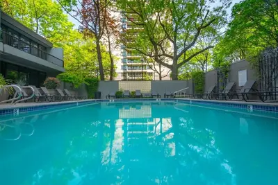 Image de Newly renovated/furnished 2br condo near Psu/Ohsu
