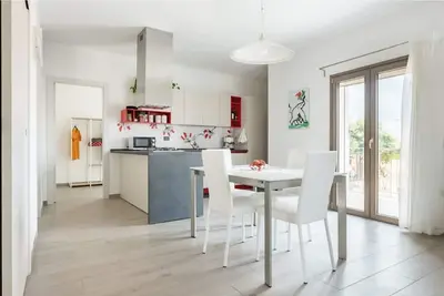 Image de Beautiful design house at 10 mins from the beach