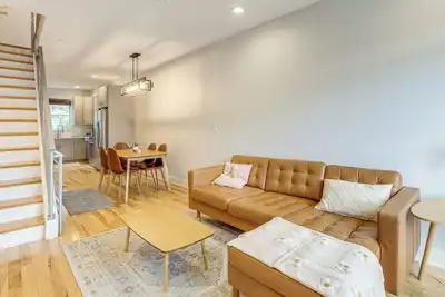 Image de 3-Story Philly Townhouse 2 Mi to University City!