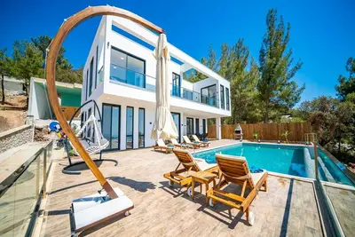Image de kalkan üzümlü bölgesinde 10 kişilik lüx villa