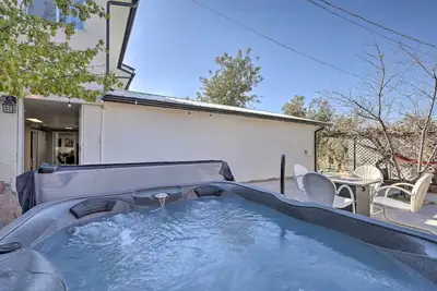 Image de On-Site Trails! Hot Tub Hideaway in Zion Area