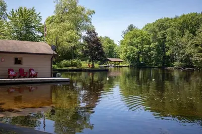 Image de Beach Haven A Charming Lake Muskoka family cottage