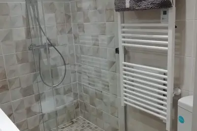 Image de T2 vue port, piscine, 10 min de la plage