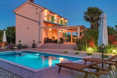 Image de Charming holiday house Crassula, your ideal family holiday