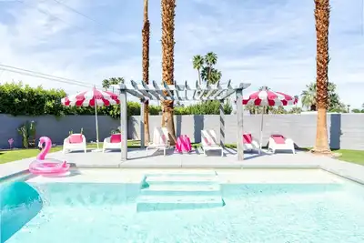 Image de Yellow Door Oasis | Pool/Spa/Mtn Views/El Paseo